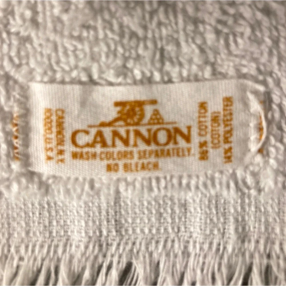 Vintage Cannon Bath‎ Towel White Purple Yellow Floral Fringed 38x21 Inches